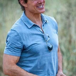 Tom Cruise 2022 wallpaper