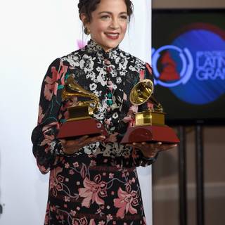 Natalia Lafourcade wallpaper