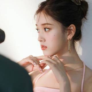 Beautiful monster StayC wallpaper