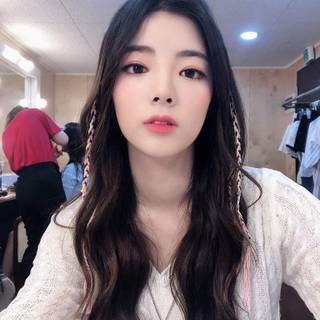 Nerdy Purple Kiss wallpaper