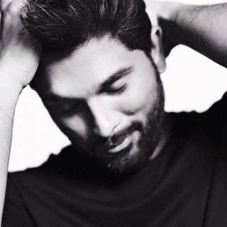 Allu Arjun black wallpaper