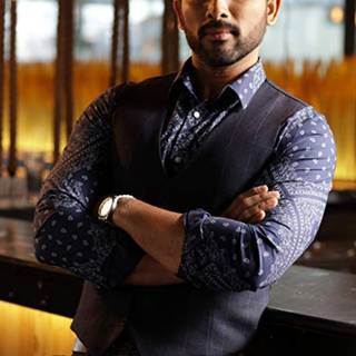 Allu Arjun black wallpaper