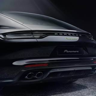 Porche Panamera 2022 wallpaper