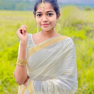 Amala Shaji wallpaper