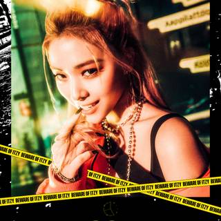 Itzy Guess Who wallpaper