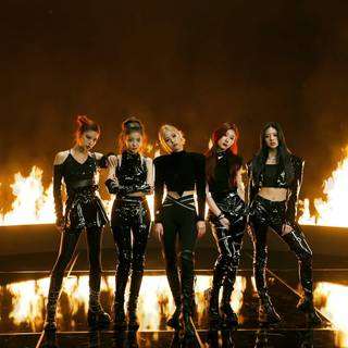 Itzy Guess Who wallpaper