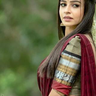 Divya Ganesh wallpaper