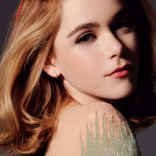 Kiernan Shipka phone wallpaper