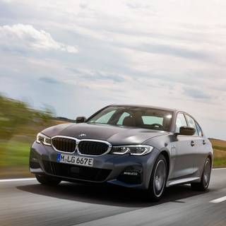 BMW 320 2022 wallpaper