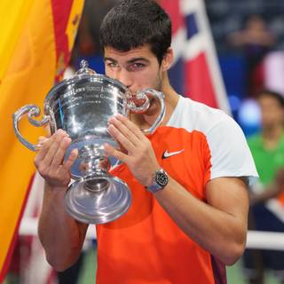 Carlos Alcaraz US Open 2022 champion wallpaper