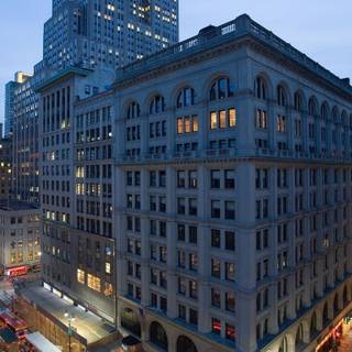 Fifth Avenue wallpaper