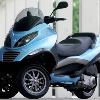 Three wheeler wallpaper