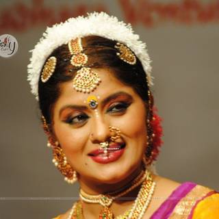 Sudha Chandran wallpaper