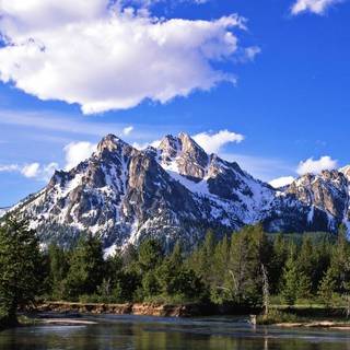 Mountain landscape Ultra HD wallpaper