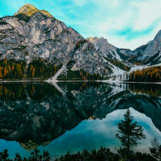 Mountain landscape Ultra HD wallpaper