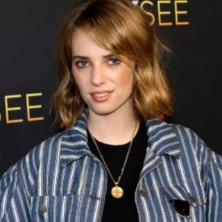 Maya Hawke 2022 wallpaper