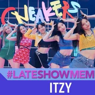 Itzy Sneakers wallpaper