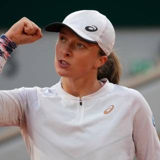 Iga Świątek wallpaper