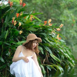 Natural girl wallpaper