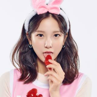 Choi Yujin wallpaper