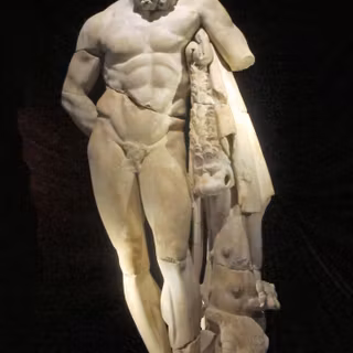 God statue wallpaper