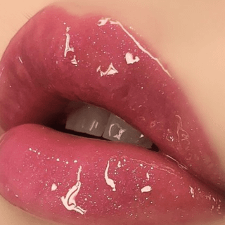 Shiny lips wallpaper