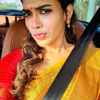 Dushara Vijayan wallpaper