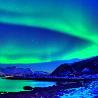 Winter aurora borealis wallpaper