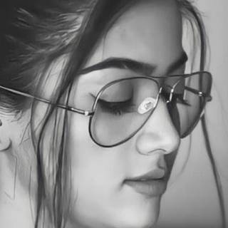 Rashmika Mandanna 4K mobile wallpaper