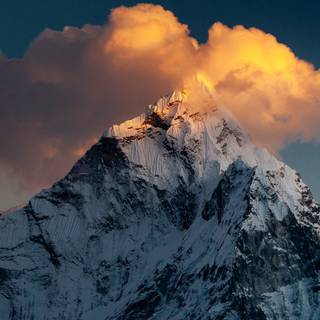 Ama Dablam wallpaper