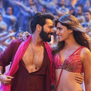 Kriti Sanon and Varun Dhawan wallpaper