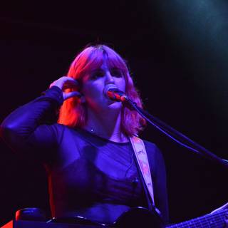 VVV [Trippin'you] wallpaper