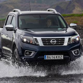Nissan Navara VE 2023 wallpaper