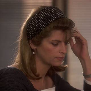 Kirstie Alley wallpaper