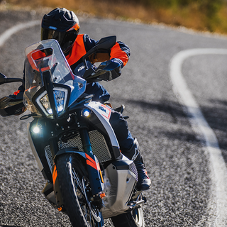 KTM ADV 790 2023 wallpaper