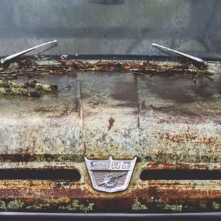 Abandoned truck wallpaper