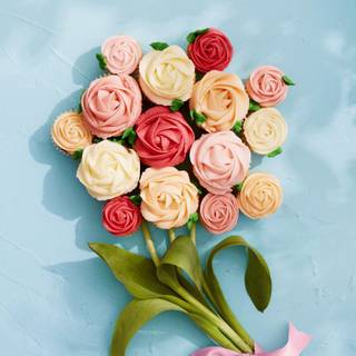 Valentine's Day cake and flowers wallpaper