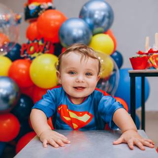 Baby Superman wallpaper