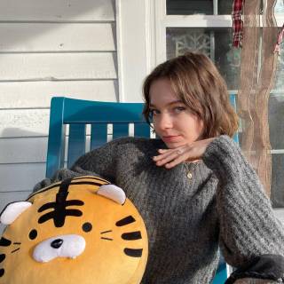 Emma Myers HD wallpaper