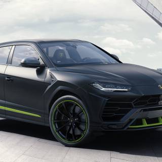 Lamborghini Urus black wallpaper