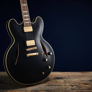 Hollow body guitar wallpaper