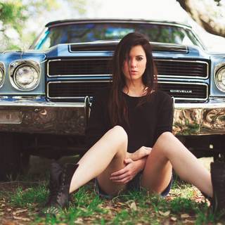 Classic girl wallpaper