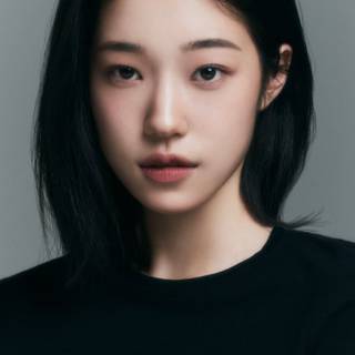 Roh Yoon-seo wallpaper
