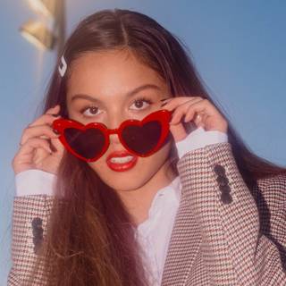 Olivia Rodrigo laptop wallpaper