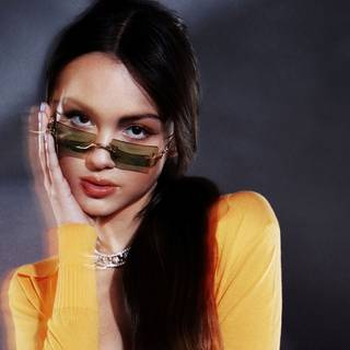 Olivia Rodrigo laptop wallpaper