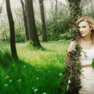 Taylor Swift green wallpaper