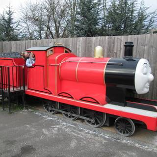 James The Red Engine wallpaper