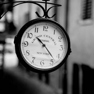 Analog clock wallpaper