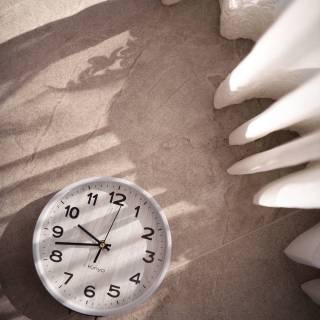 Analog clock wallpaper
