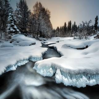 Snowy river winter wallpaper